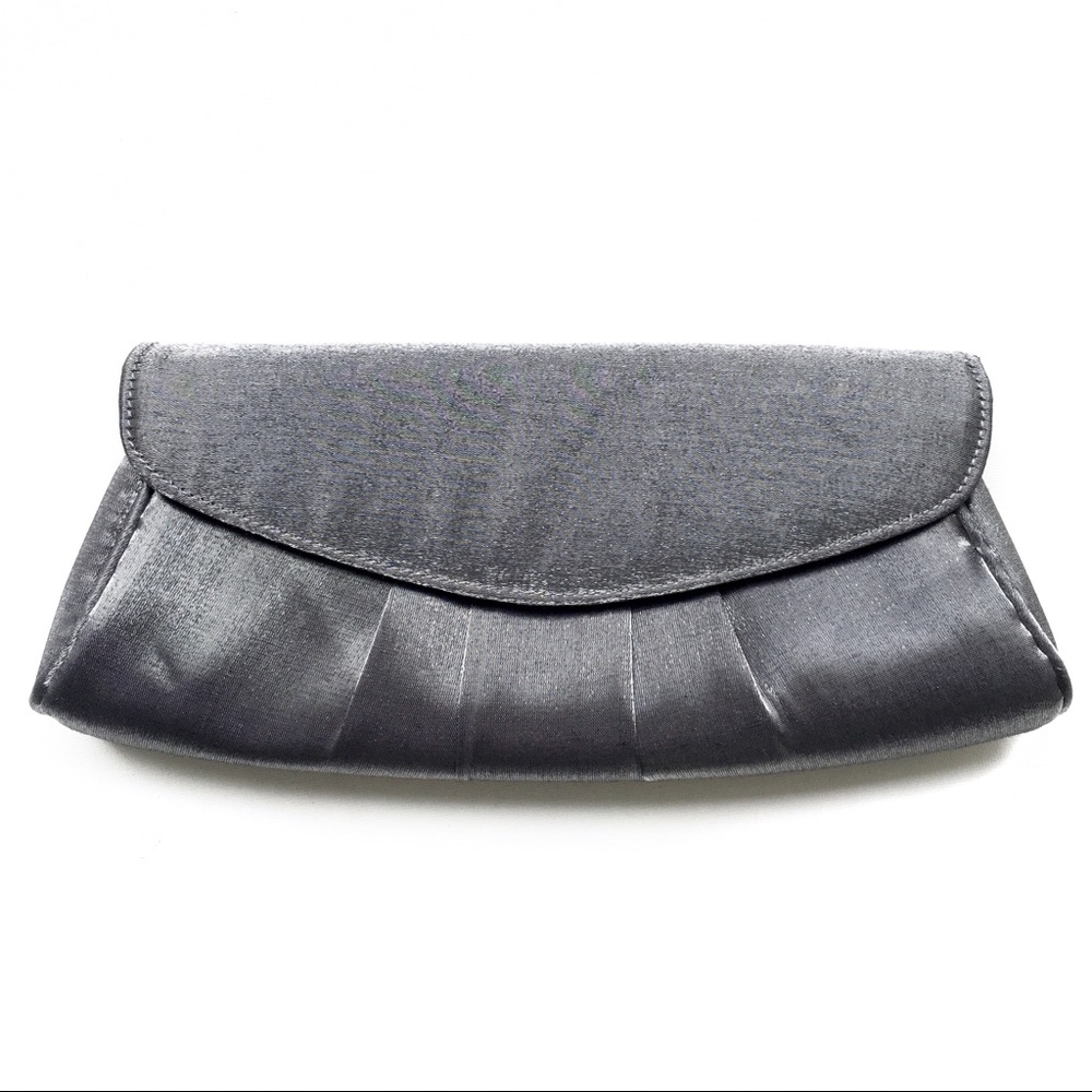 La Regale Silver Evening Clutch